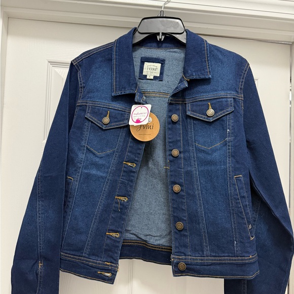 JVINI Classic Blue Denim Jacket - Picture 1 of 3